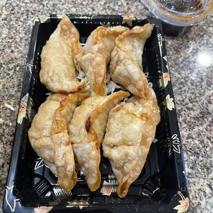 Pork Gyoza (6) ()