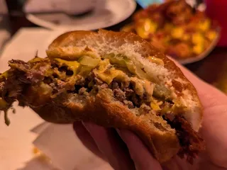 GUSTOS burgers N stuff