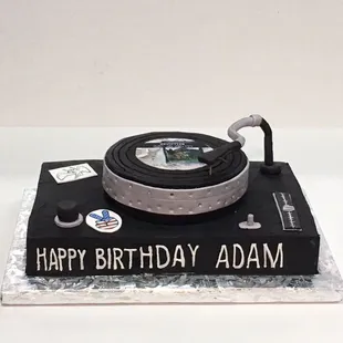 Turntable cake
