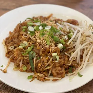 Chicken pad thai