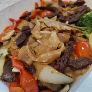 Beefless Drunken Noodle Medium Spicy