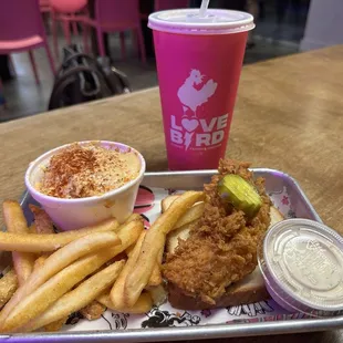 Strips with So Gouda Mac