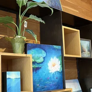 Was tempted to buy one of the paintings but didn&apos;t have room in my luggage :(