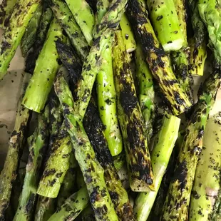 a pile of asparagus
