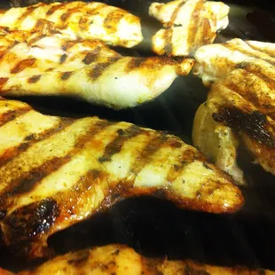 preparing the grilled chicken