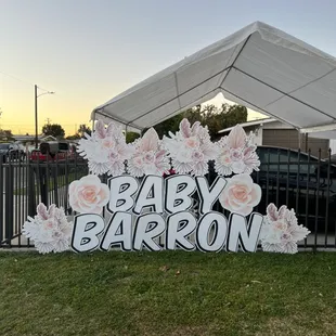 Celebrate your baby showers with our lawn signs!