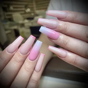 Lovely Nails & Spa