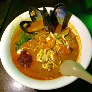 Mixed Seafood Curry Laksa
