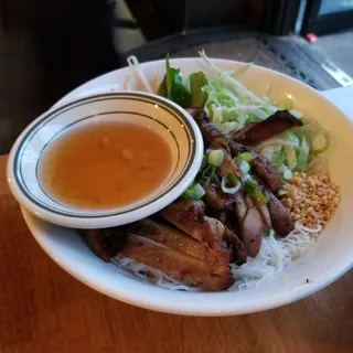 Grilled Chicken Vermicelli Noodle