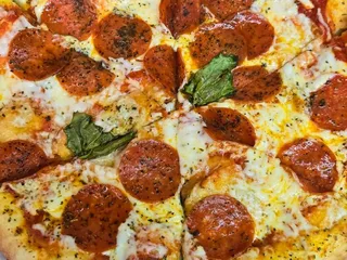 Mateos Pizza and Wings