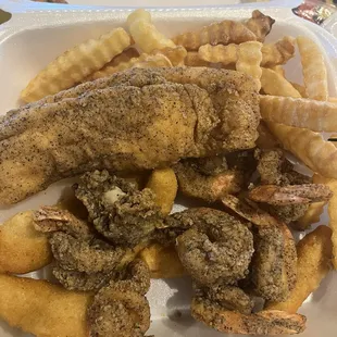 This is how much pepper was put on my food. Love's would not redo my order unless I sod for another order.