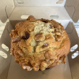 Banana nut muffin