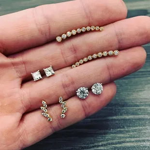 Add a bling to your outfit with these beautiful earrings!