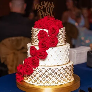 Our perfectly made wedding cake.