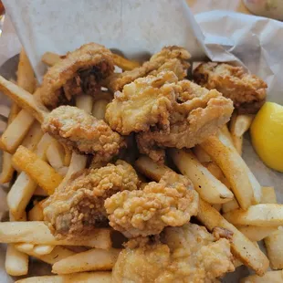 Fried fresh Oysters