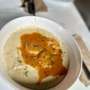 Shrimp n grits (10/10) just wish they added more shrimp, 4 pieces? WHOMP WHOMP