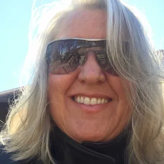 Tina K.