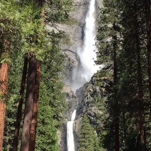 Waterfalls yosemite village