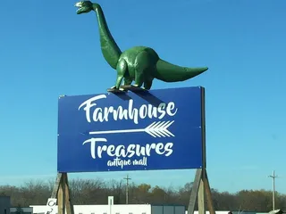 Farmhouse Treasurers Antique Mall