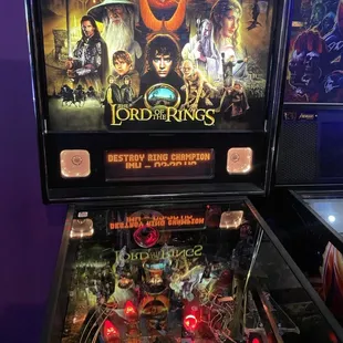 Lord of the rings pinball machine