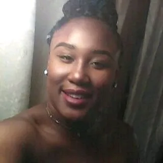 Arielle B.