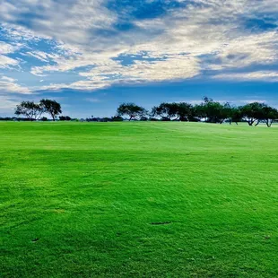 4 balls/tee shots in the #1 fairway &amp; we are not playing a scramble