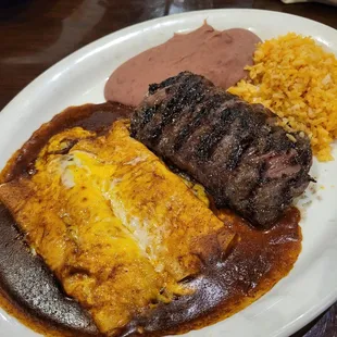 Asado Especial con Enchiladas