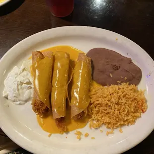 CHICKEN FLAUTAS