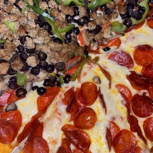 Pizza half pepperoni half combination 10/10