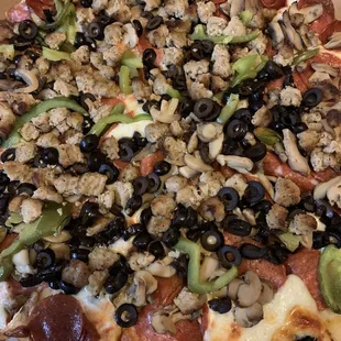 Large combination!! My fave!!! We get all the toppings that fall off and make omelettes with them n chile verde in the morning.