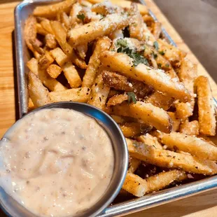 french fries and dip