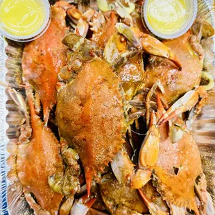 Steamed live Blue Crabs and Garlic Butter