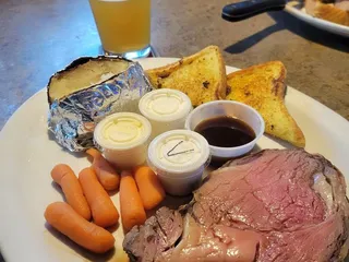 Red Apple Bar and Grill