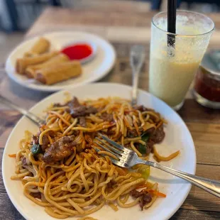 Passion Fruit Smoothie | Beef Chow Mein | 4 Piece Vegetable Egg Roll