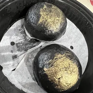 Black Gold Lava Bun