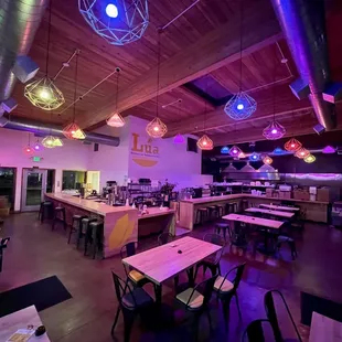 sushi and sashimi, interior