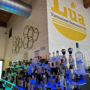 Lua's full bar