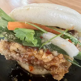 Banh Bao Kep Ga Chien