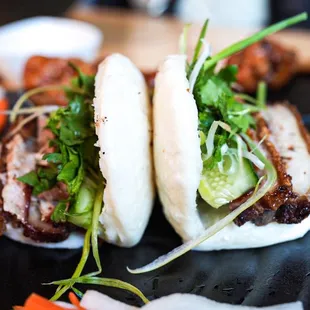 BBK6. Bánh Bao Kẹp Heo Quay - Roasted Pork