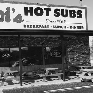 the front of lubi's hot subs