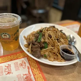 ramen, ramen and noodles, noodle soup, noodle dish, food, noodles