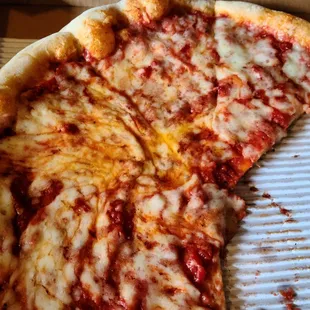 Cheese pizza
