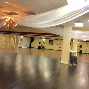 Sooooooo pretty! This is both spaces open..