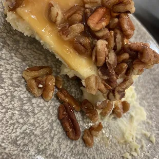 Pecan cheesecake