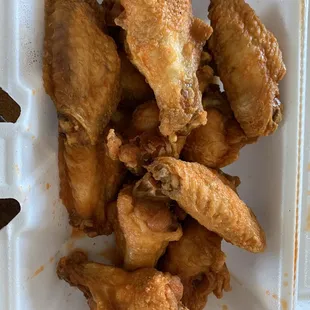 Wings (12 Hot) Big and well cooked!