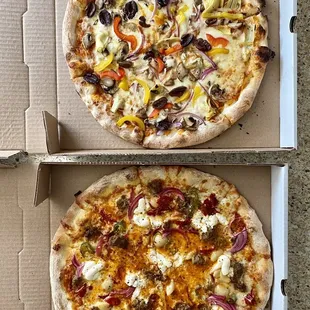 Spicy Meatball Pizza (13&quot;) and Vegetarian Pizza (13&quot;)