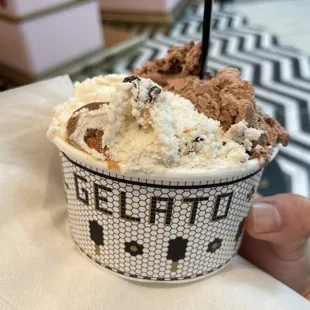 Medium cup