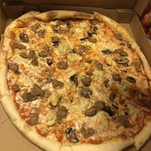 Sausage, mushroom &amp; artichoke hearts.