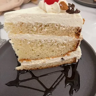 Italian cream cake