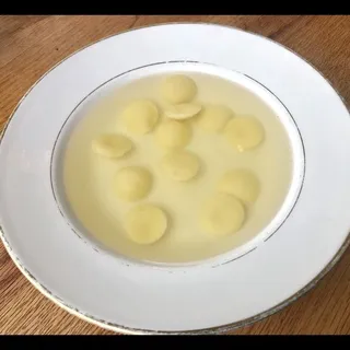 Cappelletti in Brodo